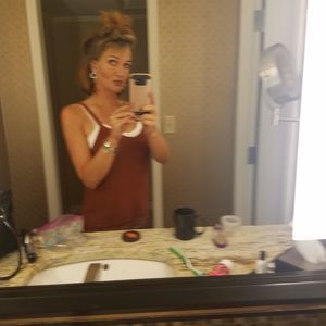 Meet your Posher, Carrie